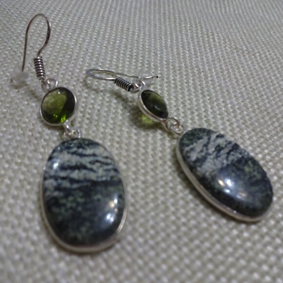 Natural VARICSITE JASPER & OLIVE TOPAZ Handmade Sterling 925 Dangle Earring 651C - Picture 3 of 3